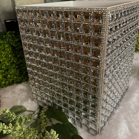 🎉SOLD🎉BELLA LUX Full Rhinestone Crystal Luxury Wastebasket Trash Can~Rare HTF - Picture 4 of 8